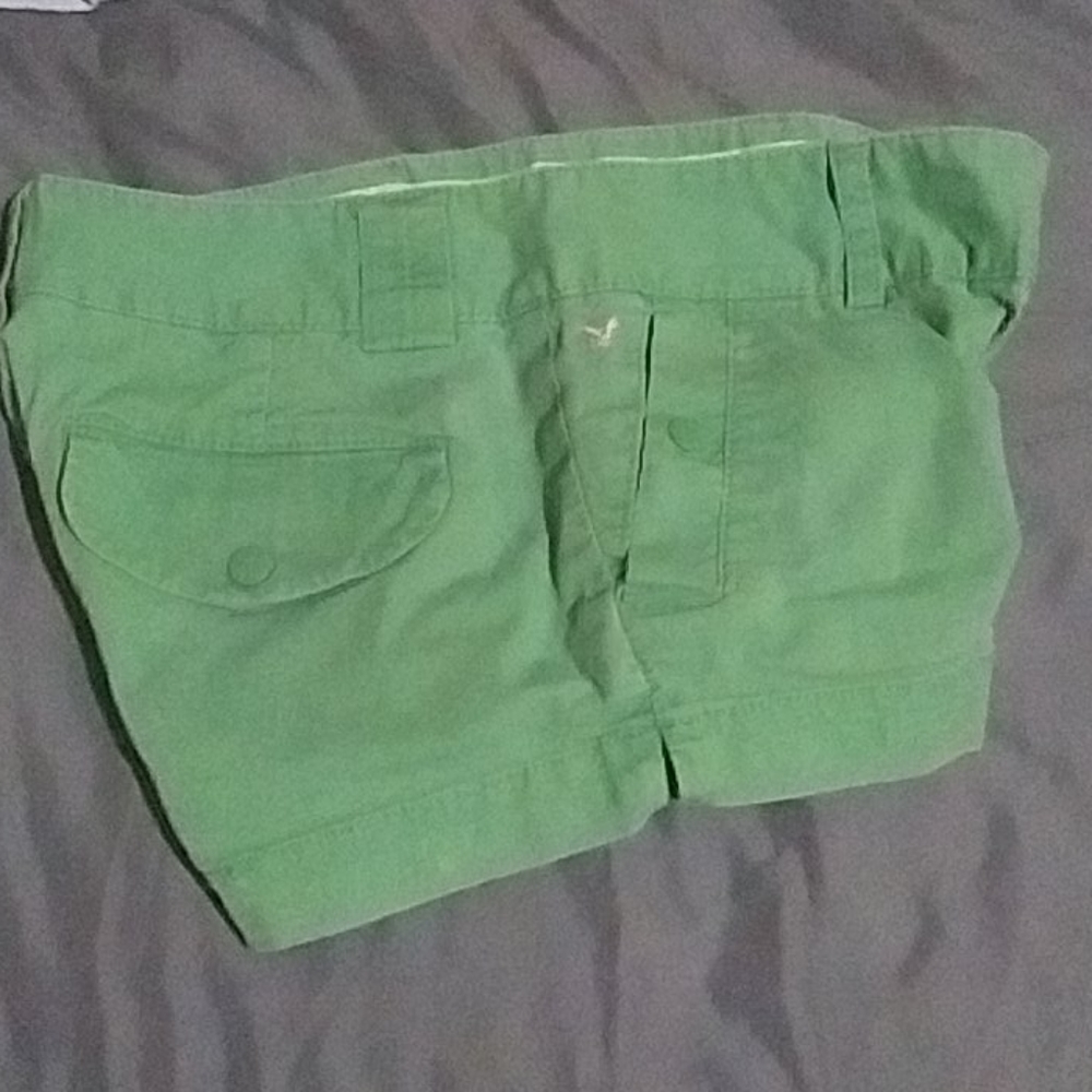 Shorts - Picture 2 of 3